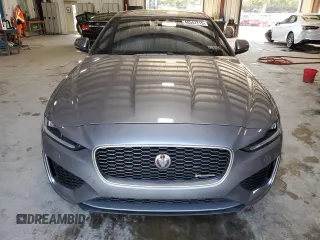 2020 Jaguar XE R-Dynamic S z VIN SAJAT4GX4LCP58076, wystawiony jako Copart lot #48547715 z przebiegiem 42 275 mil mil oraz Szkody całkowita. Historia ofert i sprzedaży dostępna na DreamBid. Obrazek 5.