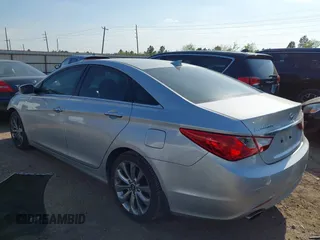 2012 Hyundai Sonata SE with VIN 5NPEC4ABXCH419372, listed as a IAAI auction lot 41877523 with 200,148 mi miles and . Bid and sale history available at carsss.com. Image 3.