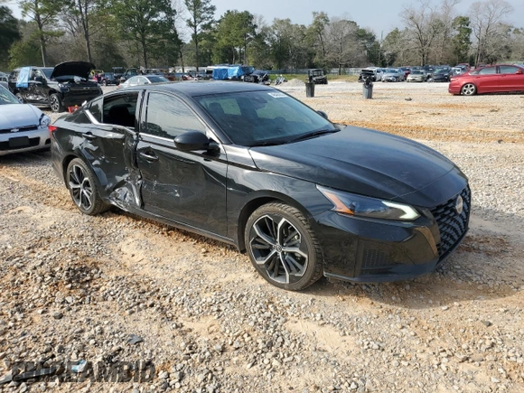 2023 Nissan Altima 2.5 SR with VIN 1N4BL4CV5PN309335, listed as a Copart auction lot 46465655 with 52,015 mi miles and Salvage Title. Bid and sale history available at carsss.com. Image 4.