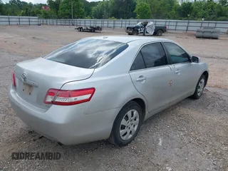 2011 Toyota Camry LE with VIN 4T1BF3EK1BU187646, listed as a IAAI auction lot 42035977 with 285,013 mi miles. Bid and sale history available at carsss.com. Image 4.