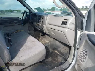 2001 Ford Super Duty F-250 XL with VIN 1FTNX20L81EC24211, listed as a IAAI auction lot 41472600 with 195,292 mi miles. Bid and sale history available at carsss.com. Image 5.