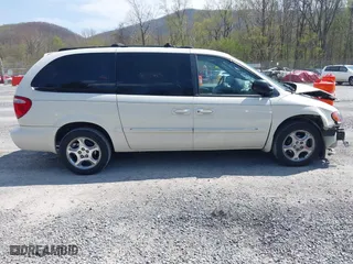 2001 Dodge Caravan ES with VIN 2B4GP54L11R322680, listed as a IAAI auction lot 42027676 with 178,265 mi miles. Bid and sale history available at carsss.com. Image 13.