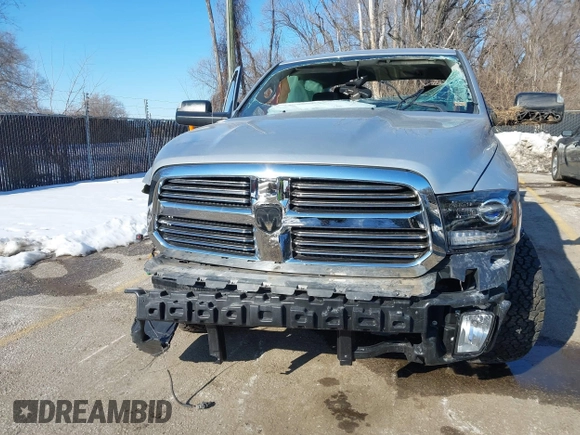 2013 Ram 1500 Express z VIN 1C6RR6KT8DS571308, wystawiony jako IAAI lot #41283164 z przebiegiem 134 173 mil mil oraz . Historia ofert i sprzedaży dostępna na DreamBid. Obrazek 12.