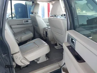 2010 Ford Expedition Max Limited z VIN 1FMJK2A5XAEB49133, wystawiony jako IAAI lot #42300919 z przebiegiem Nie podano mil oraz . Historia ofert i sprzedaży dostępna na DreamBid. Obrazek 8.