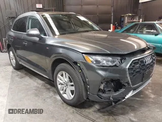 2024 Audi Q5 S line Premium z VIN WA1GAAFY3R2125665, wystawiony jako IAAI lot #42210953 z przebiegiem 3870 mil mil oraz . Historia ofert i sprzedaży dostępna na DreamBid. Obrazek 1.