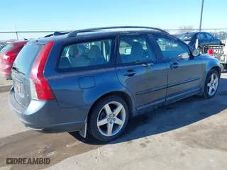 2008 Volvo V50 2.4L with VIN YV1MW382882379153, listed as a IAAI auction lot 41484447 with 223,450 mi miles. Bid and sale history available at carsss.com. Image 4.