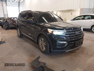 2020 Ford Explorer XLT z VIN 1FMSK8DH1LGA28432, wystawiony jako IAAI lot #41980349 z przebiegiem 40 031 mil mil oraz . Historia ofert i sprzedaży dostępna na DreamBid. Obrazek 1.