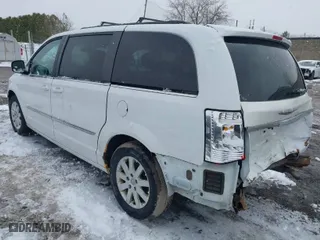 2015 Chrysler Town & Country Touring with VIN 2C4RC1BG0FR504982, listed as a IAAI auction lot 41975290 with 135,645 mi miles. Bid and sale history available at carsss.com. Image 3.