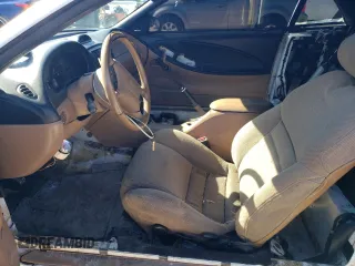 1995 Ford Mustang z VIN 1FALP45T0SF152059, wystawiony jako Copart lot #41786005 z przebiegiem 133 906 mil mil oraz Szkoda całkowita • Salvage title. Historia ofert i sprzedaży dostępna na DreamBid. Obrazek 7.