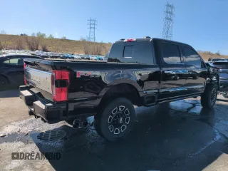 2024 Ford F-250 XL z VIN 1FT8W2BM1REE33484, wystawiony jako Copart lot #53136145 z przebiegiem 8734 mil mil oraz Szkody całkowita. Historia ofert i sprzedaży dostępna na DreamBid. Obrazek 3.