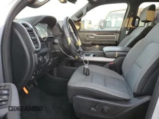 2021 Ram 1500 Big Horn z VIN 1C6RREFG5MN814952, wystawiony jako Copart lot #74951324 z przebiegiem 32 970 mil mil oraz Nie do naprawy • Non repairable. Historia ofert i sprzedaży dostępna na DreamBid. Obrazek 7.