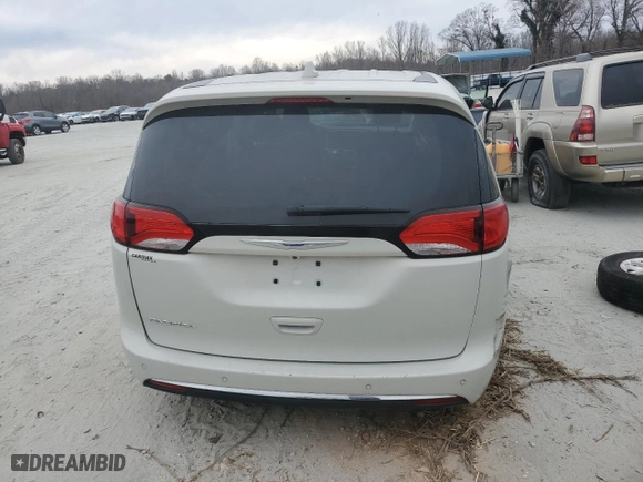 2020 Chrysler Pacifica Touring with VIN 2C4RC1FG5LR152522, listed as a Copart auction lot 47253245 with 43,020 mi miles and Salvage Title. Bid and sale history available at carsss.com. Image 6.