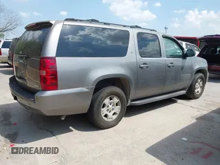 2007 Chevrolet Suburban LT with VIN 1GNFC16017R254537, listed as a IAAI auction lot 41875462 with 150,579 mi miles. Bid and sale history available at carsss.com. Image 4.