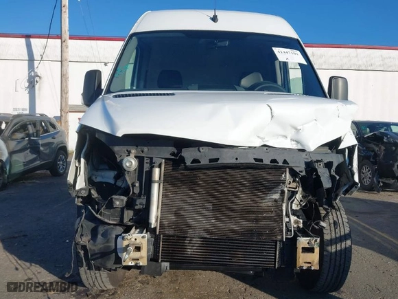 2017 Mercedes-Benz Sprinter Cargo Van Worker with VIN WD3PE7CD2HP514727, listed as a IAAI auction lot 41447101 with 114,007 mi miles. Bid and sale history available at carsss.com. Image 6.