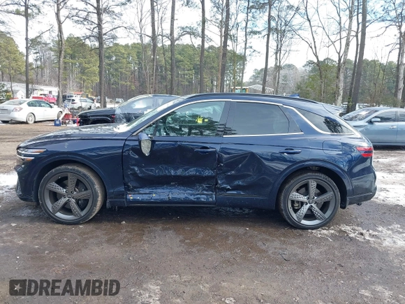 2022 Genesis GV70 Sport z VIN KMUMCDTC3NU074029, wystawiony jako IAAI lot #41400987 z przebiegiem 29 494 mil mil oraz . Historia ofert i sprzedaży dostępna na DreamBid. Obrazek 14.