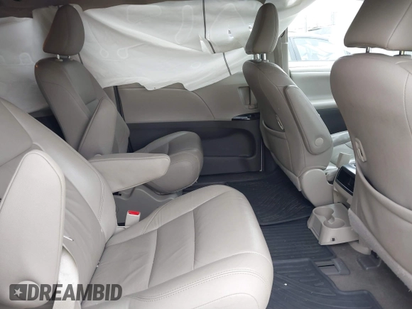 2016 Toyota Sienna Ltd with VIN 5TDDK3DC3GS129715, listed as a IAAI auction lot 40849430 with 138,724 mi miles. Bid and sale history available at carsss.com. Image 8.