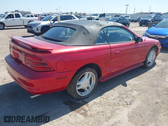 1995 Ford Mustang z VIN 1FALP45T9SF108805, wystawiony jako IAAI lot #41973172 z przebiegiem 81 796 mil mil oraz . Historia ofert i sprzedaży dostępna na DreamBid. Obrazek 4.