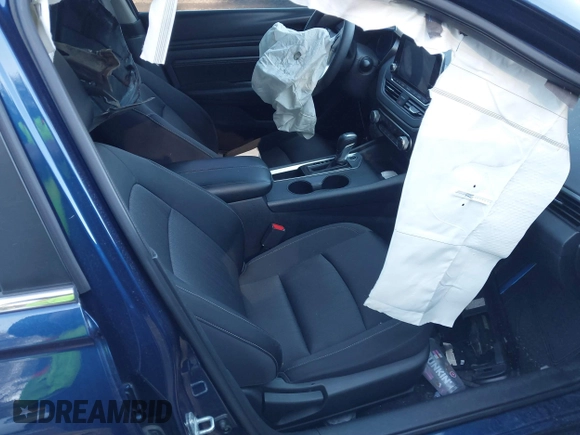 2019 Nissan Altima 2.5 S with VIN 1N4BL4BV2KC136380, listed as a IAAI auction lot 41016691 with 59,248 mi miles. Bid and sale history available at carsss.com. Image 5.