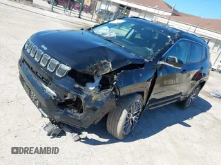 2022 Jeep Compass Limited z VIN 3C4NJDCB4NT189558, wystawiony jako IAAI lot #42337555 z przebiegiem 40 109 mil mil oraz . Historia ofert i sprzedaży dostępna na DreamBid. Obrazek 2.