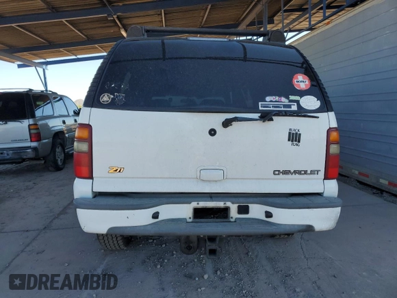2002 Chevrolet Suburban Z71 with VIN 3GNFK16Z52G356496, listed as a Copart auction lot 61204945 with 260,121 mi miles and Salvage title. Bid and sale history available at DreamBid. Image 6.