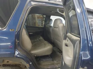 2002 Chevrolet Tahoe LT with VIN 1GNEK13Z92J160981, listed as a IAAI auction lot 42071468 with 306,309 mi miles. Bid and sale history available at carsss.com. Image 8.