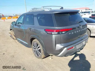 2022 Nissan Pathfinder Platinum with VIN 5N1DR3DK8NC227555, listed as a IAAI auction lot 41704799 with 112,458 mi miles. Bid and sale history available at carsss.com. Image 3.
