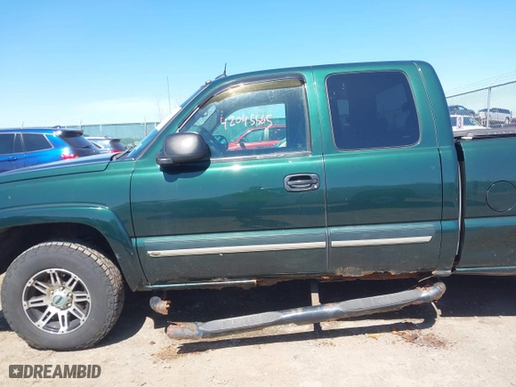 2004 Chevrolet Silverado 1500 Z71 with VIN 2GCEK19T541236477, listed as a IAAI auction lot 42045565 with 125,581 mi miles. Bid and sale history available at carsss.com. Image 14.