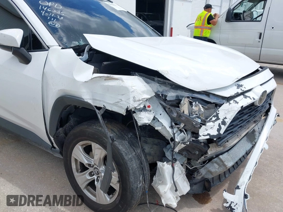 2019 Toyota RAV4 XLE with VIN 2T3W1RFVXKW033696, listed as a IAAI auction lot 42044151 with 126,872 mi miles and . Bid and sale history available at DreamBid. Image 6.