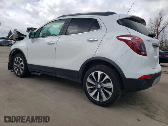 2020 Buick Encore Essence z VIN KL4CJGSB7LB057428, wystawiony jako Copart lot #49545085 z przebiegiem 72 644 mil mil oraz Szkody całkowita. Historia ofert i sprzedaży dostępna na DreamBid. Obrazek 2.