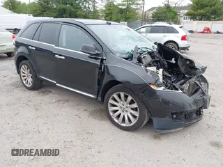 2013 Lincoln MKX z VIN 2LMDJ8JK6DBL33448, wystawiony jako IAAI lot #42184596 z przebiegiem 151 161 mil mil oraz . Historia ofert i sprzedaży dostępna na DreamBid. Obrazek 1.