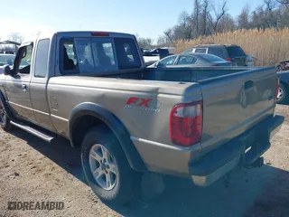 2005 Ford Ranger XLT with VIN 1FTZR45E35PA65898, listed as a IAAI auction lot 41820950 with 204,606 mi miles. Bid and sale history available at carsss.com. Image 16.