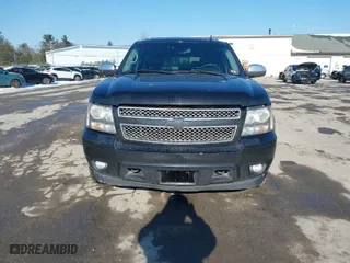 2009 Chevrolet Suburban LTZ with VIN 1GNFK36329R291320, listed as a IAAI auction lot 41393816 with 157,469 mi miles. Bid and sale history available at carsss.com. Image 12.