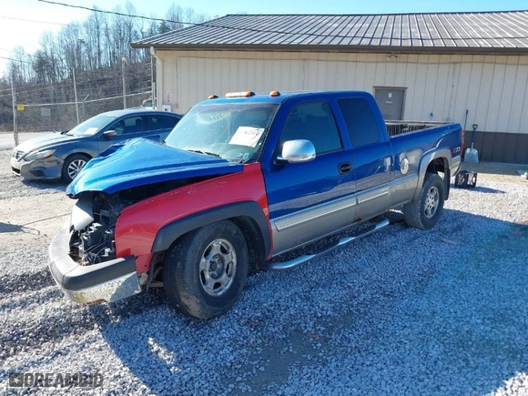 2003 Chevrolet Silverado 1500 LS with VIN 2GCEK19T231344151, listed as a IAAI auction lot 41602314 with 194,598 mi miles. Bid and sale history available at carsss.com. Image 2.