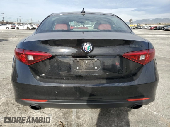 2020 Alfa Romeo Giulia with VIN ZARFAMAN8L7626101, listed as a Copart auction lot 72702012 with 26,100 mi miles. Bid and sale history available at carsss.com. Image 6.