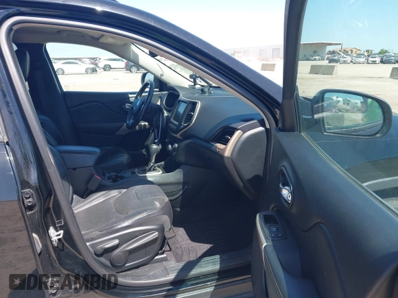 2018 Jeep Cherokee Limited с VIN 1C4PJLDB2JD531364, выставлен на аукционе IAAI как лот 42020062 с пробегом 123 777 миль миль и . История ставок и продаж доступна на DreamBid. Изображение 5.