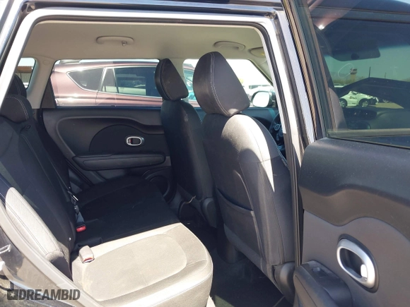 2014 Kia Soul with VIN KNDJN2A27E7021055, listed as a IAAI auction lot 41872138 with 31,955 mi miles. Bid and sale history available at carsss.com. Image 8.