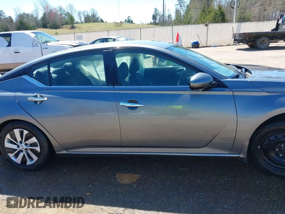 2020 Nissan Altima S with VIN 1N4BL4BV3LC277136, listed as a IAAI auction lot 41824422 with 105,250 mi miles and . Bid and sale history available at carsss.com. Image 14.