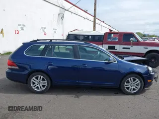 2014 Volkswagen Jetta TDI w/Sunroof & Nav с VIN 3VWPL7AJ6EM627504, выставлен на аукционе IAAI как лот 41970302 с пробегом 62 769 миль миль и . История ставок и продаж доступна на DreamBid. Изображение 13.