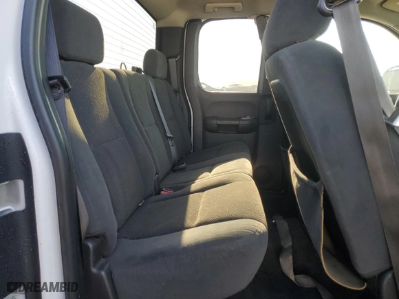 2008 Chevrolet Silverado 1500 Work Truck with VIN 1GCEC19C28Z117070, listed as a Copart auction lot 46615375 with 265,782 mi miles and Salvage Title. Bid and sale history available at carsss.com. Image 10.