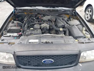 2011 Ford Crown Victoria with VIN 2FABP7AV4BX166216, listed as a IAAI auction lot 41268754 with 205,308 mi miles. Bid and sale history available at carsss.com. Image 10.