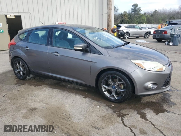 2013 Ford Focus SE with VIN 1FADP3K21DL153204, listed as a Copart auction lot 49231735 with 135,345 mi miles and Salvage Title. Bid and sale history available at carsss.com. Image 4.