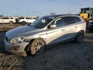 2010 Volvo XC60 3.2L with VIN YV4960DZ4A2076743, listed as a Copart auction lot 45104195 with 147,827 mi miles and Salvage Title. Bid and sale history available at carsss.com. Image 1.