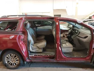 2016 Toyota Sienna XLE with VIN 5TDYK3DCXGS697980, listed as a IAAI auction lot 41500895 with 94,750 mi miles and . Bid and sale history available at DreamBid. Image 18.