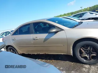 2007 Pontiac G6 with VIN 1G2ZG58B274268688, listed as a IAAI auction lot 41995648 with 235,516 mi miles. Bid and sale history available at carsss.com. Image 13.