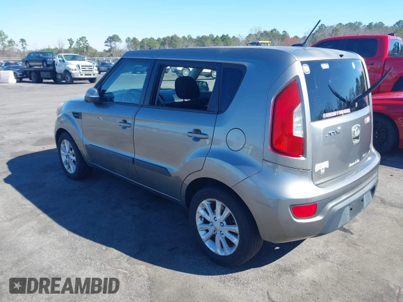 2013 Kia Soul ! with VIN KNDJT2A6XD7521718, listed as a IAAI auction lot 41683625 with 216,332 mi miles. Bid and sale history available at carsss.com. Image 3.