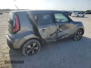 2019 Kia Soul z VIN KNDJN2A24K7672817, wystawiony jako Copart lot #54296525 z przebiegiem 107 338 mil mil oraz Nie do naprawy • Non repairable. Historia ofert i sprzedaży dostępna na DreamBid. Obrazek 3.