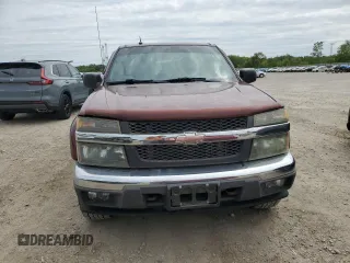2008 Chevrolet Colorado 2LT z VIN 1GCDT13E588155291, wystawiony jako Copart lot #58666865 z przebiegiem 173 567 mil mil oraz Czysty tytuł • Clean title. Historia ofert i sprzedaży dostępna na DreamBid. Obrazek 5.