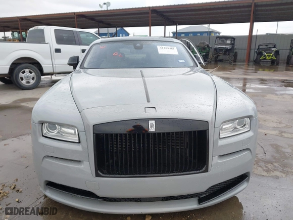 2016 Rolls-Royce Wraith with VIN SCA665C59GUX86162, listed as a IAAI auction lot 41289481 with 47,566 mi miles. Bid and sale history available at carsss.com. Image 12.