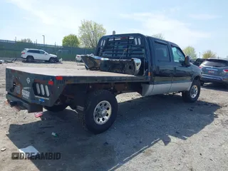 2004 Ford F-350 XL с VIN 1FTSW31P14EA51424, выставлен на аукционе IAAI как лот 42070460 с пробегом Не указан миль и . История ставок и продаж доступна на DreamBid. Изображение 4.