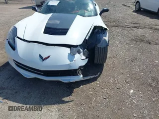 2015 Chevrolet Corvette Z51 3LT z VIN 1G1YM2D74F5103775, wystawiony jako IAAI lot #41810409 z przebiegiem 29 000 mil mil oraz . Historia ofert i sprzedaży dostępna na DreamBid. Obrazek 17.